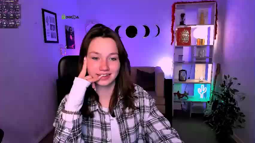 veronica_bubble Live Sex April 17, 2026