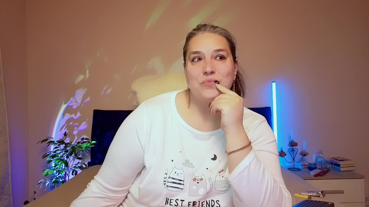 Niter Live Sex April 17, 2026