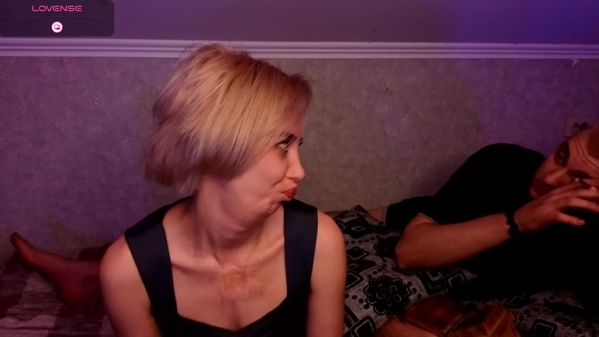 BlondIce Live Sex April 17, 2026