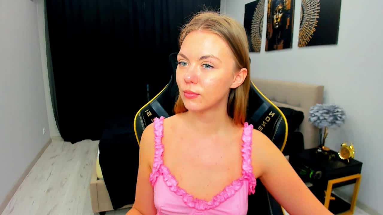 Strawberrye Live Sex April 17, 2026