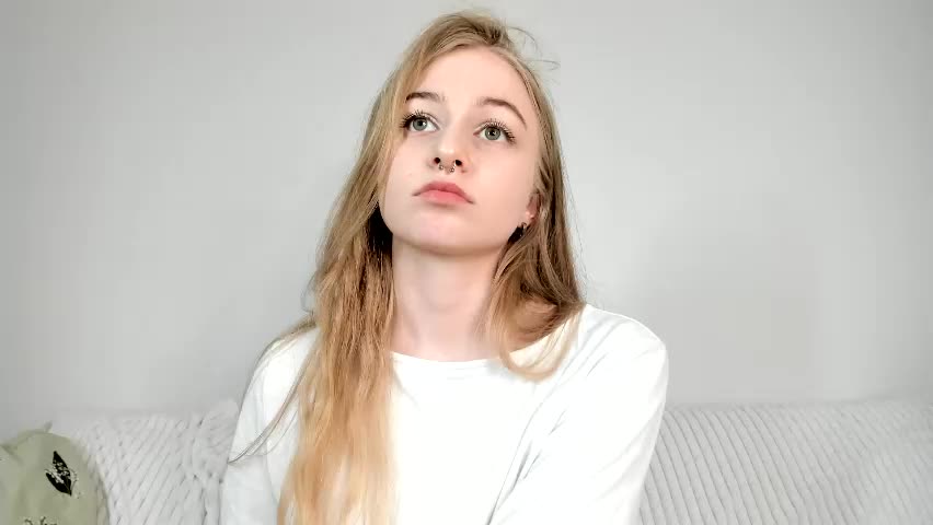 mia_meows Live Sex April 17, 2026