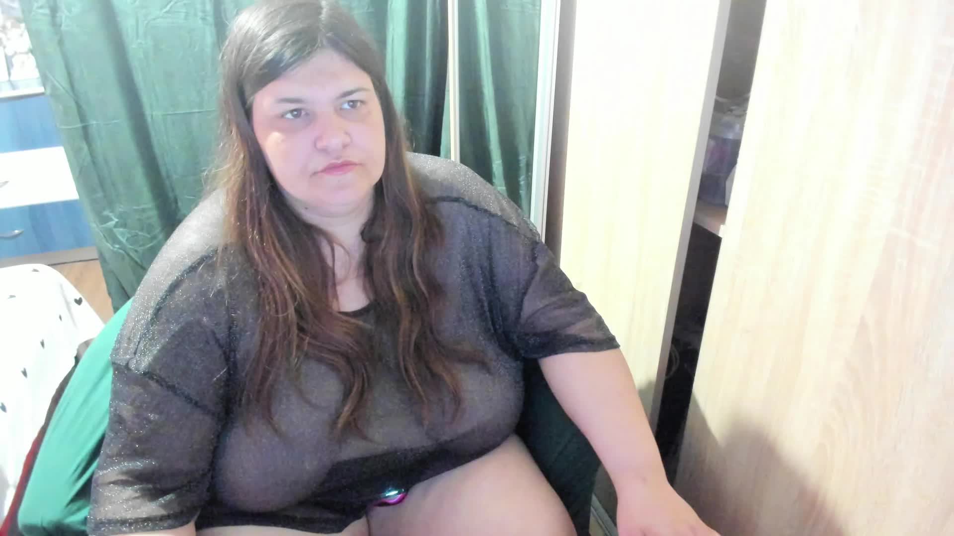 Ionysexylips69 Live Sex April 17, 2026