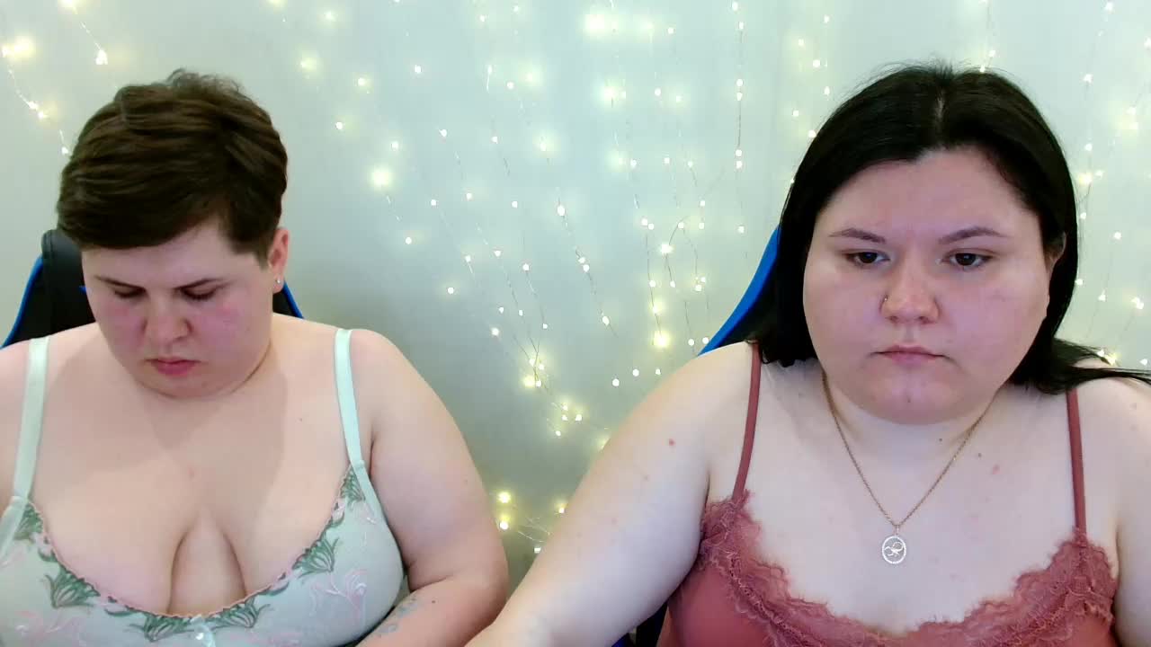BeckyAndEllen Live Sex April 17, 2026
