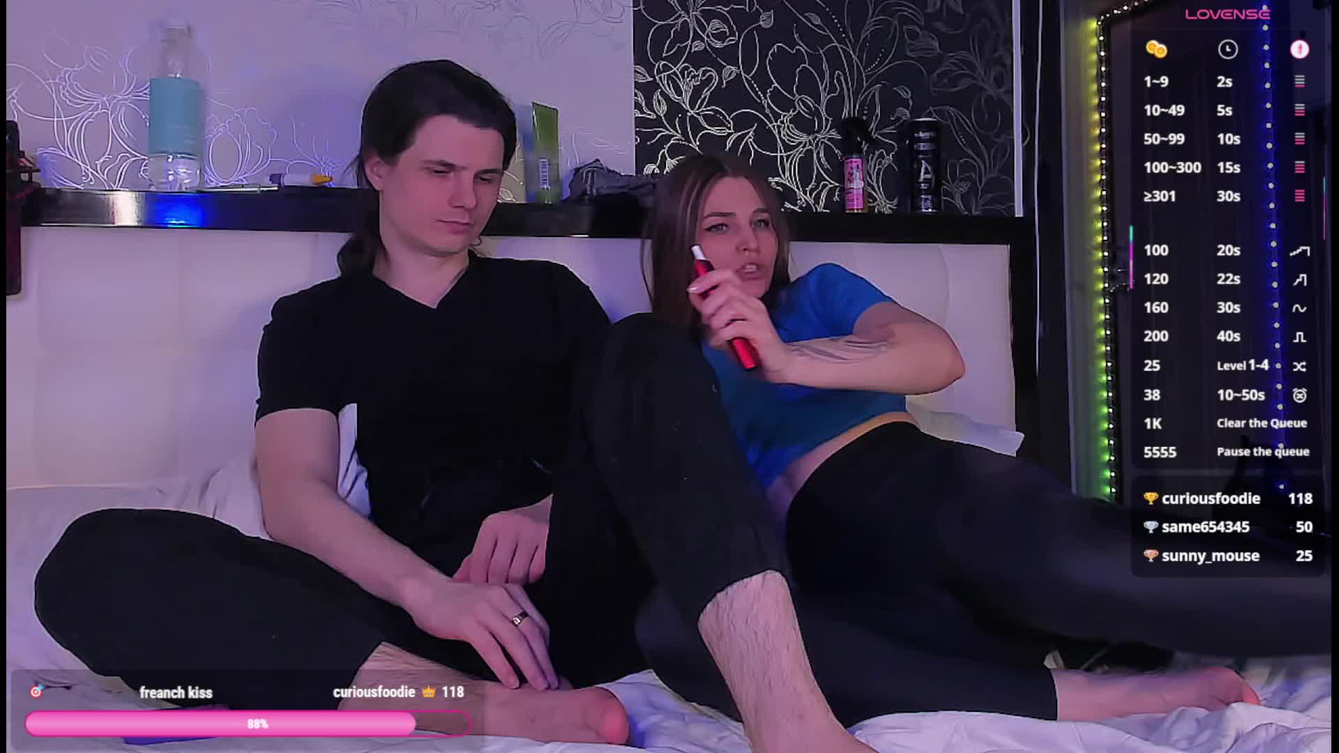 QueenAfina Live Sex April 17, 2026