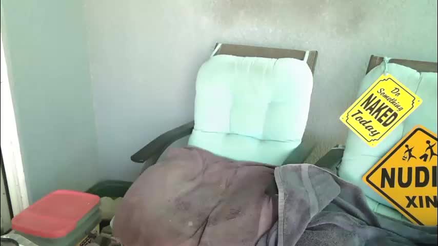 smallpenisbigtongue Live Sex April 17, 2026