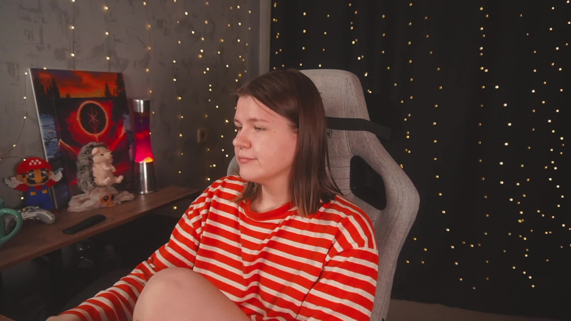 cutesoneckaaa Live Sex April 17, 2026