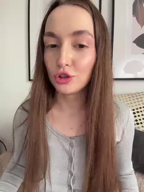 ChloeMeow Live Sex April 17, 2026