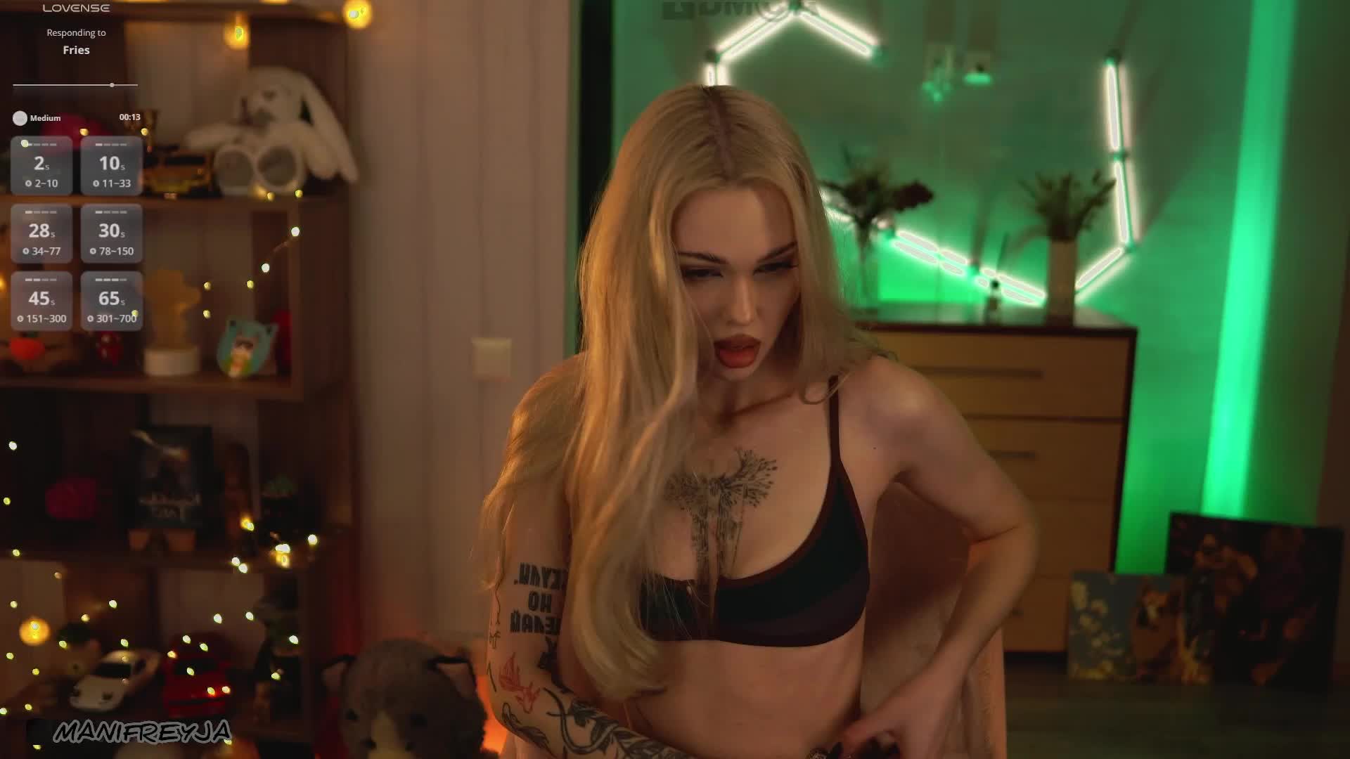 ManiFreyja Live Sex April 17, 2026