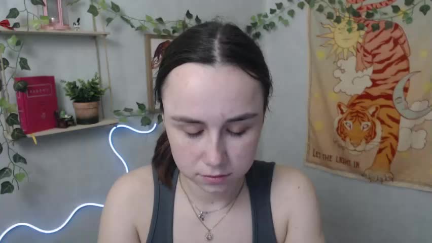 veryveryvery_shy Live Sex April 17, 2026