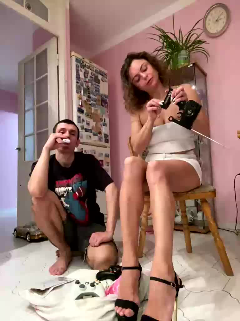 Easy-Li Live Sex April 17, 2026