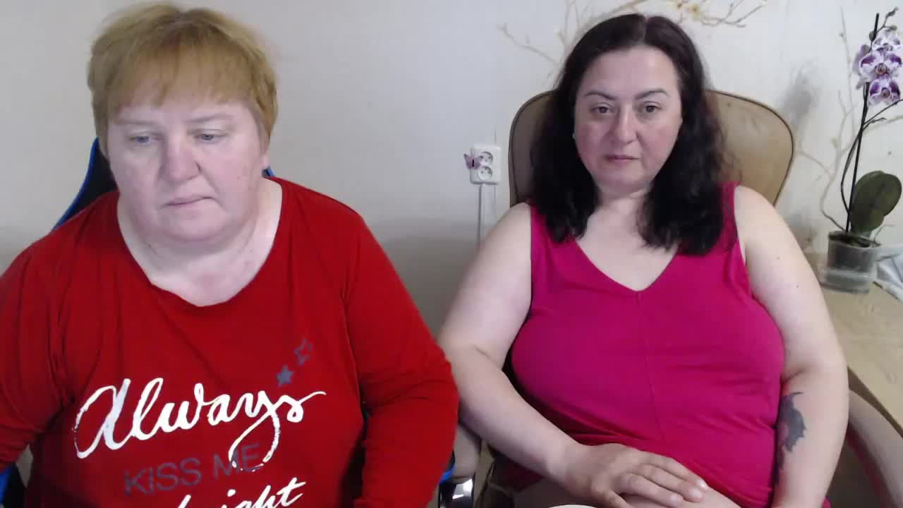 XMollyJaneEX Live Sex April 17, 2026