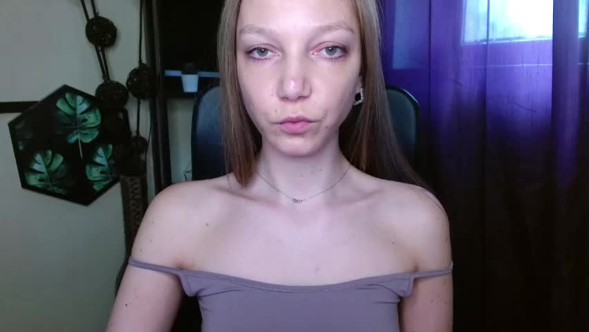 emilly_xkiss Live Sex April 17, 2026