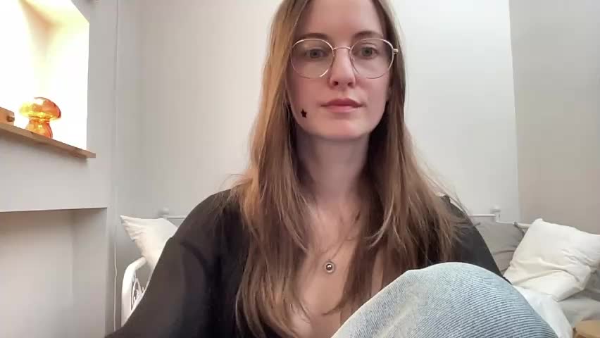 classyandgirly Live Sex April 17, 2026