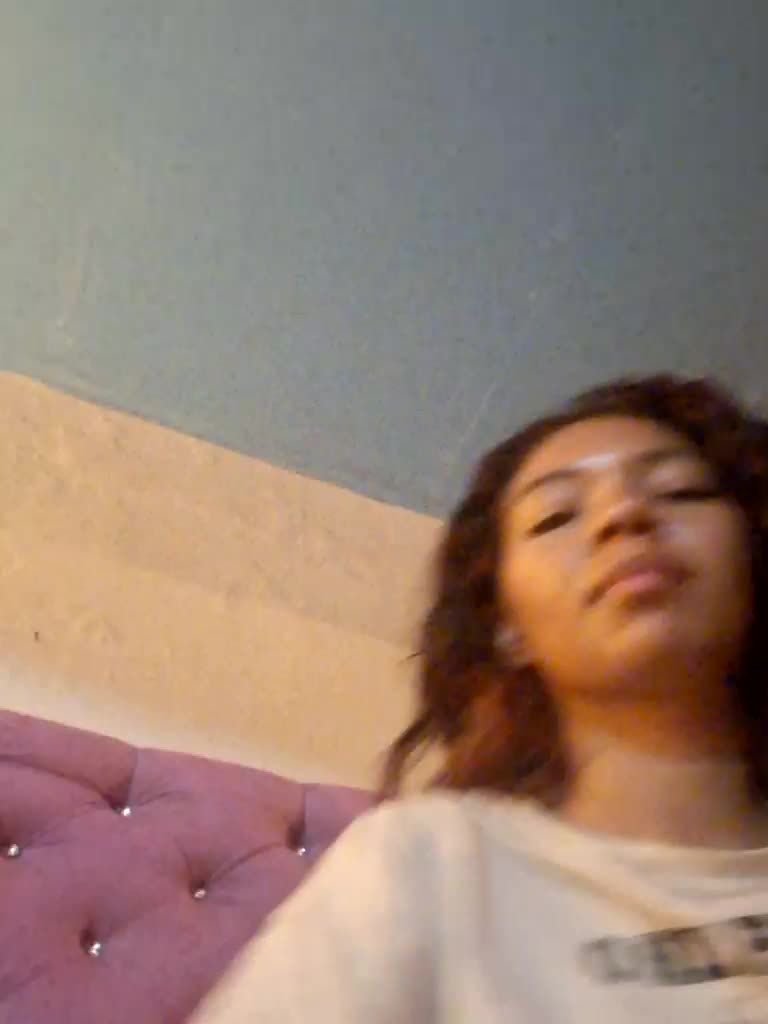 Elekttra_ Live Sex April 17, 2026