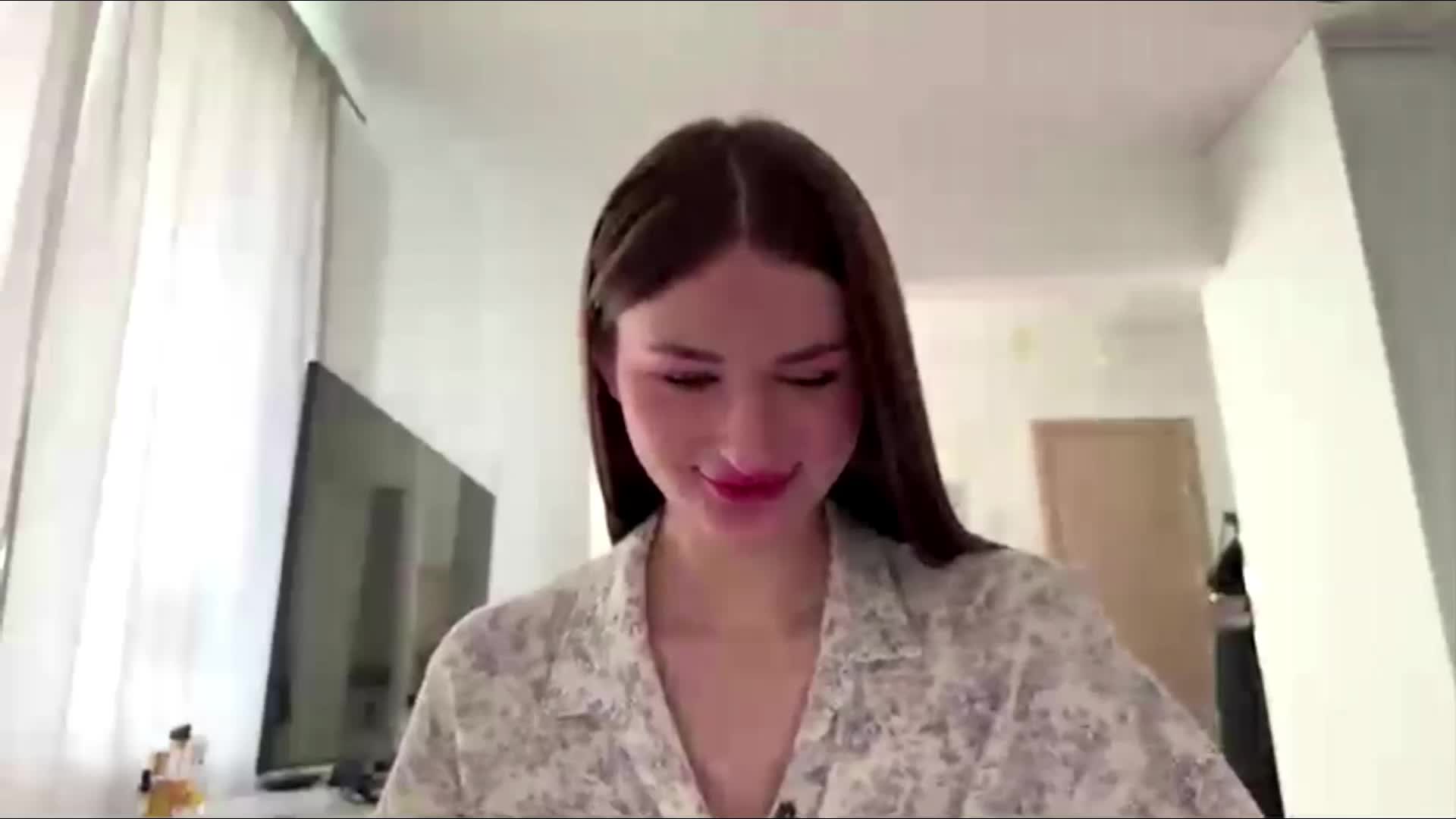 LauraMondella Live Sex April 17, 2026