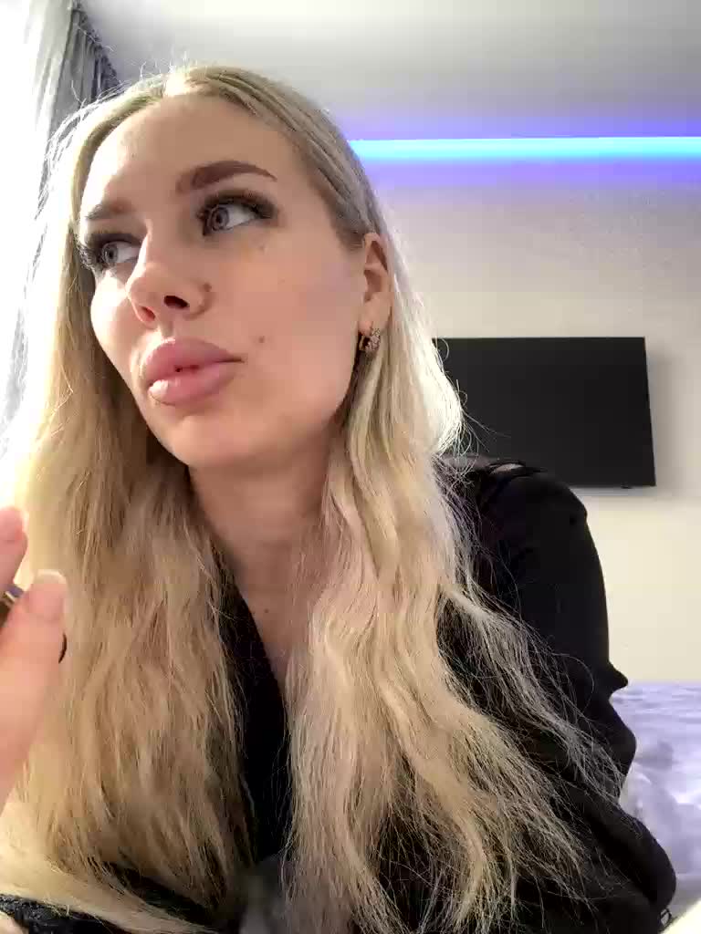 -Estonia- Live Sex April 17, 2026