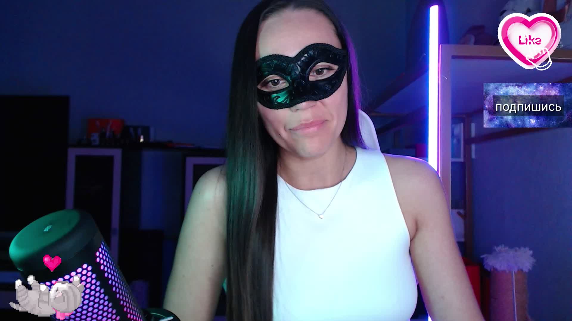 QWEENII Live Sex April 17, 2026