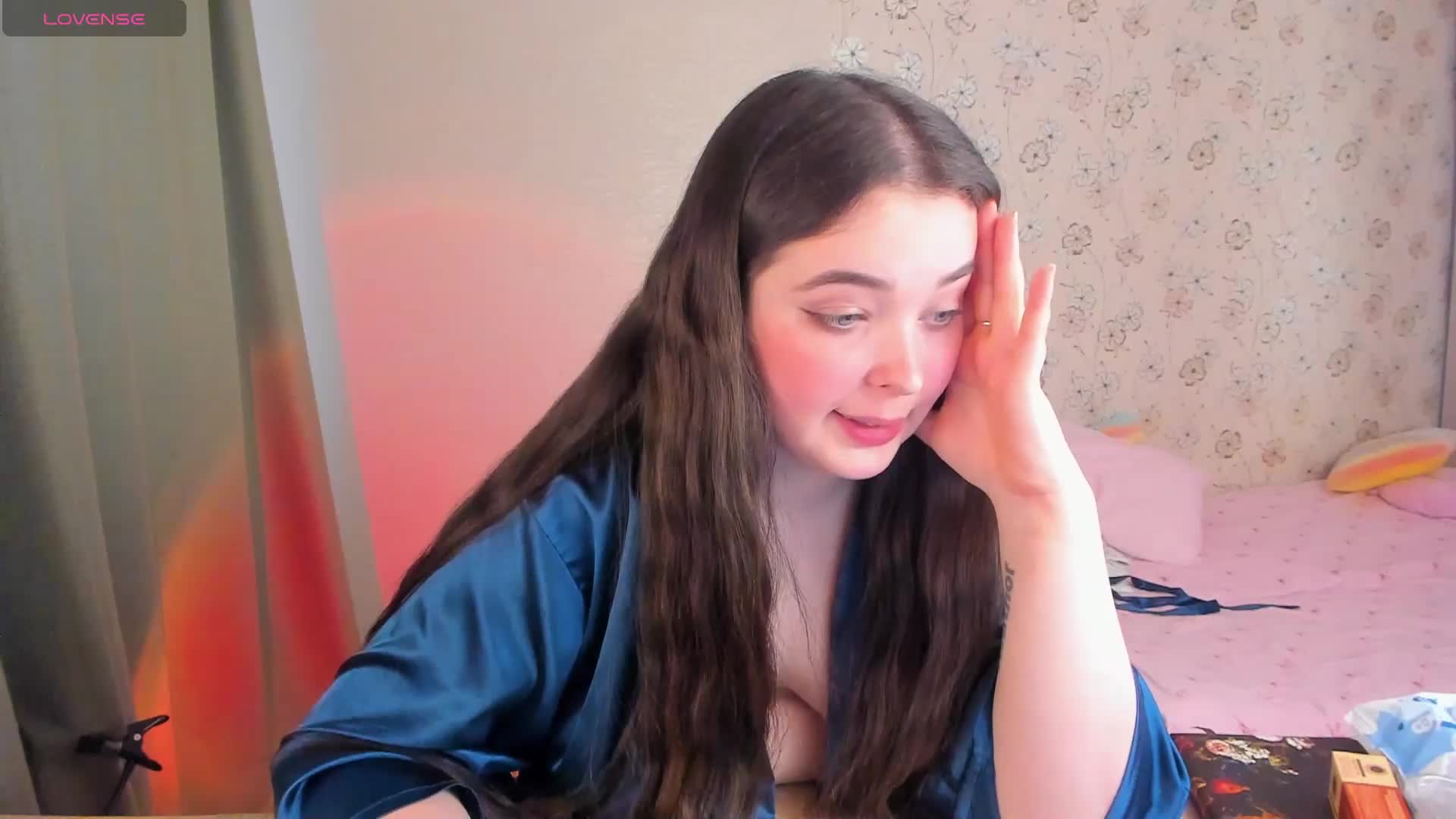 Alicenextdoor Live Sex April 18, 2026