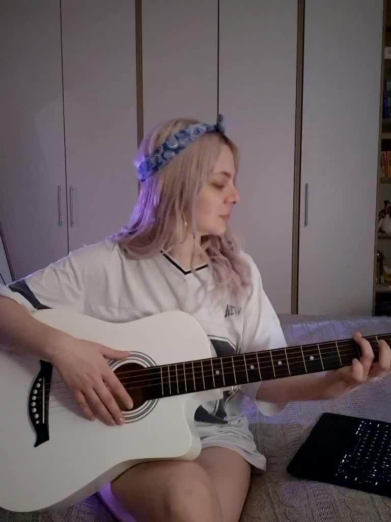 3ATPAXAHA Live Sex April 19, 2026