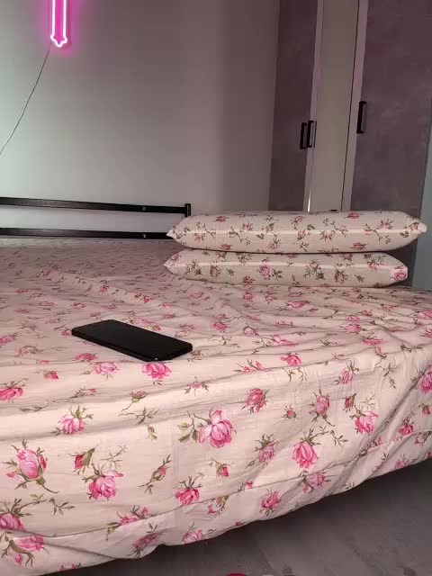 LuxBby Live Sex April 19, 2026