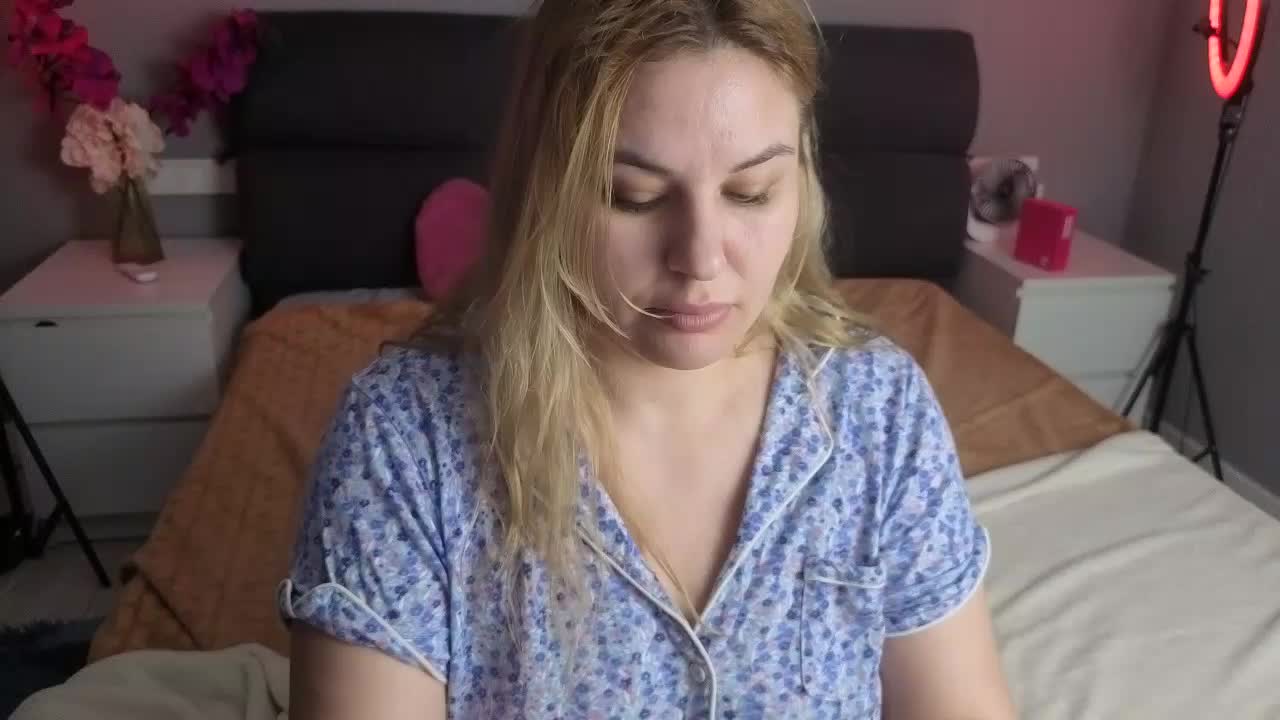 AvaQueen Live Sex April 20, 2026