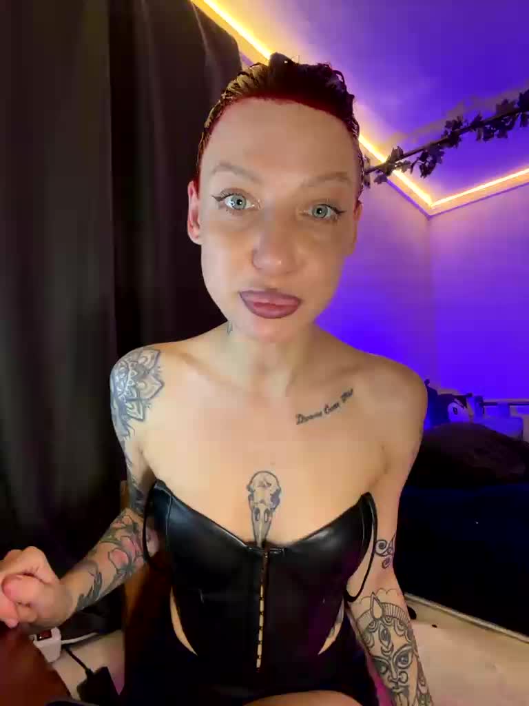Alina666Mistress Live Sex April 21, 2026