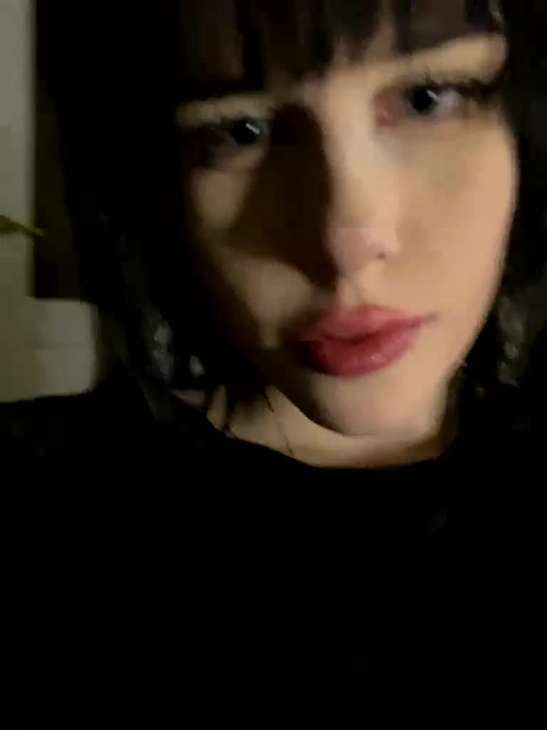 emogirl Live Sex April 21, 2026