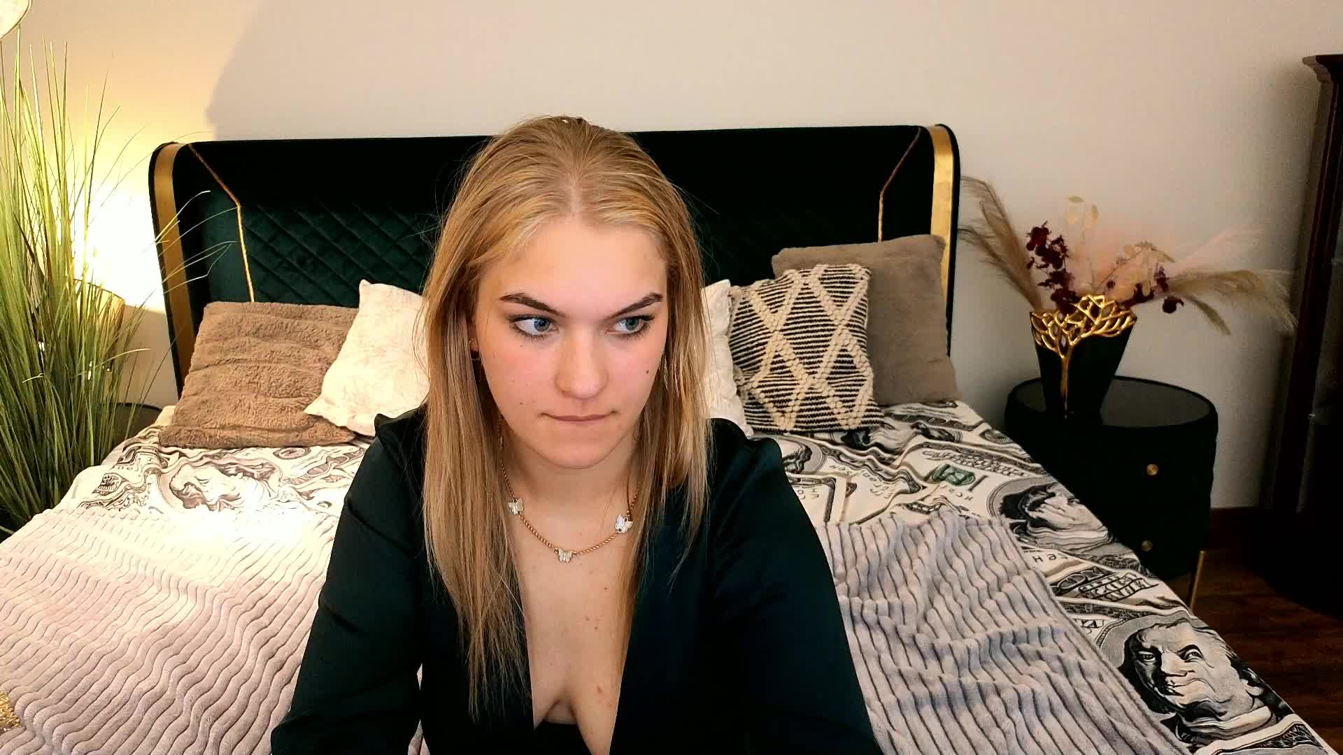 AlinaLemon Live Sex April 21, 2026