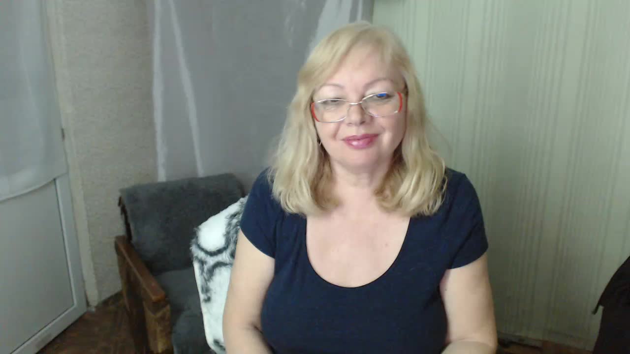 EvelynLoveShy Live Sex April 21, 2026