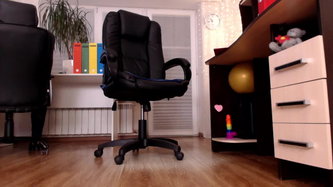 Carrie1337 Live Sex April 21, 2026