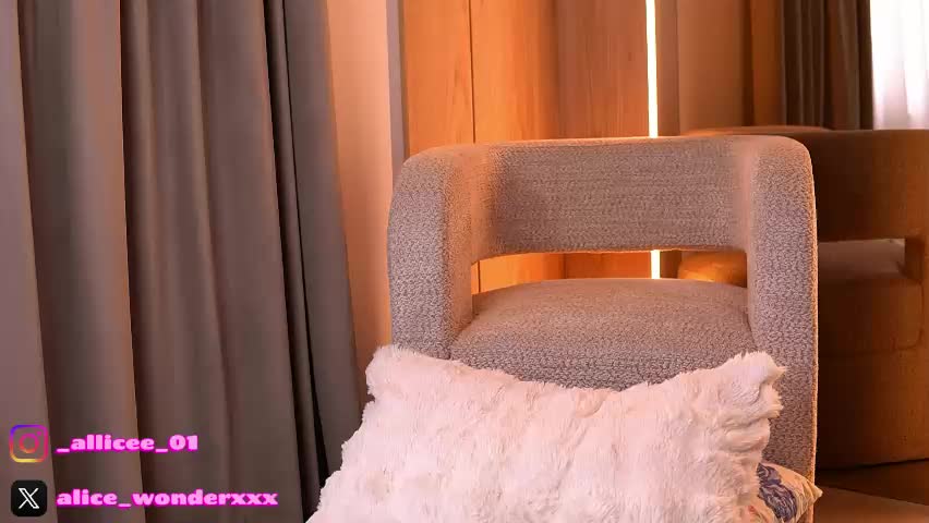 vanessasimon Live Sex April 22, 2026