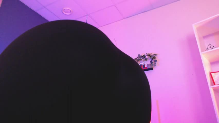 leslie_bird Live Sex April 22, 2026
