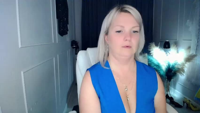 emmmam Live Sex April 22, 2026
