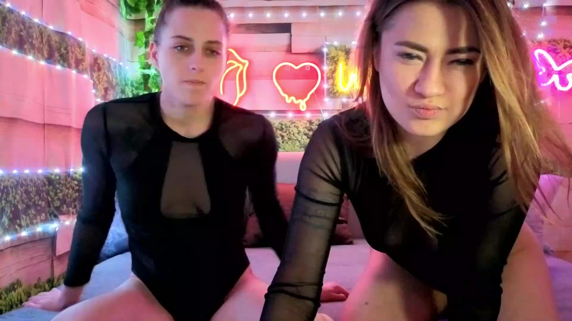 2Laski2 Live Sex April 22, 2026