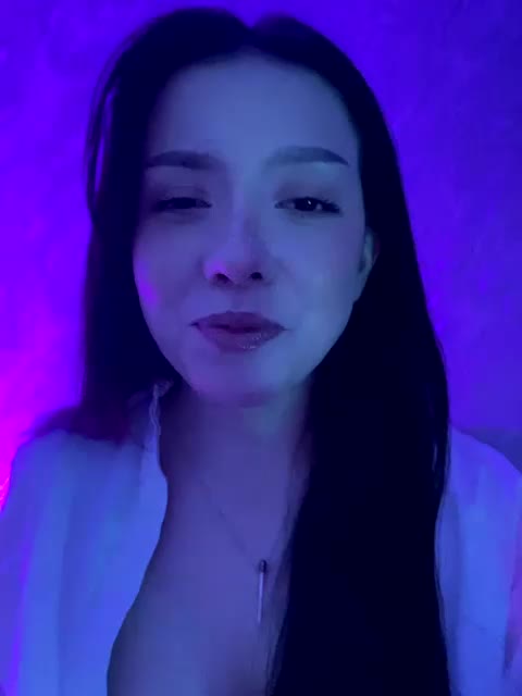 ElliLin Live Sex April 22, 2026