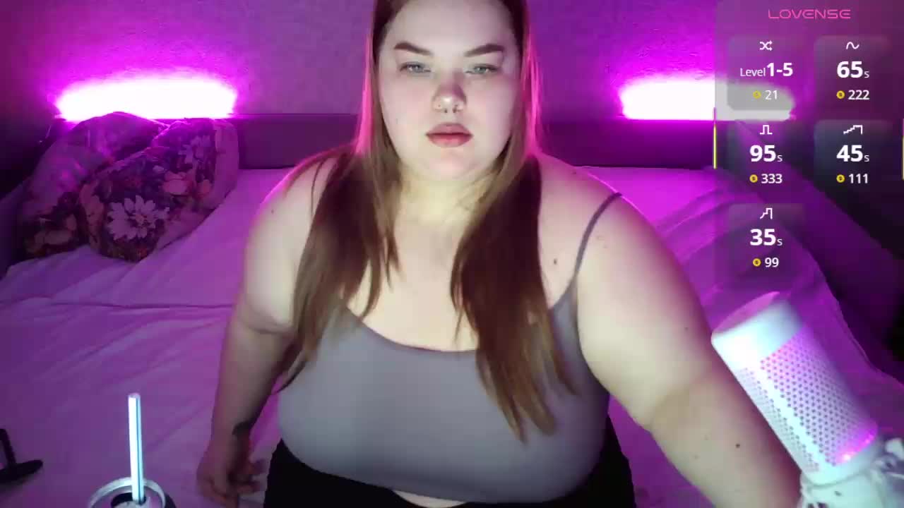 LovelyEmily Live Sex April 22, 2026