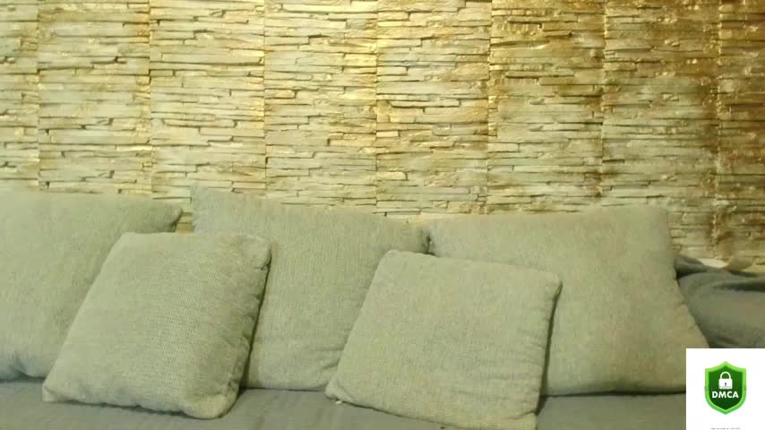 sarah_miaaa Live Sex April 22, 2026