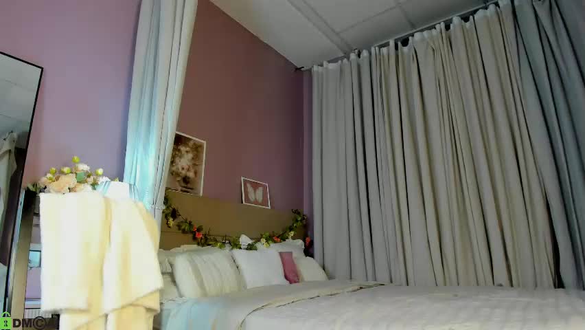 dearly_emily Live Sex April 22, 2026