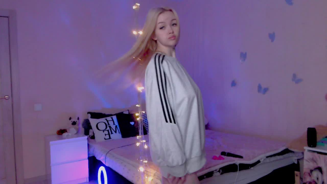 NaughtyMable Live Sex April 22, 2026