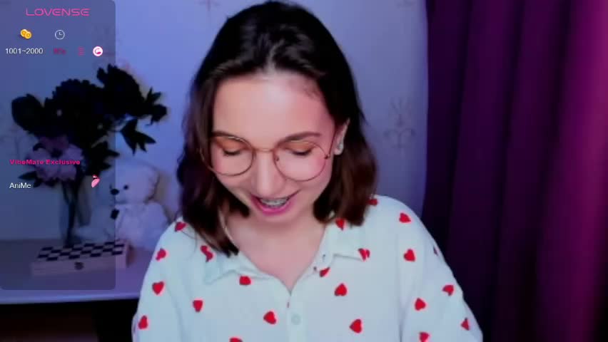 kindhazelhere_ Live Sex April 22, 2026