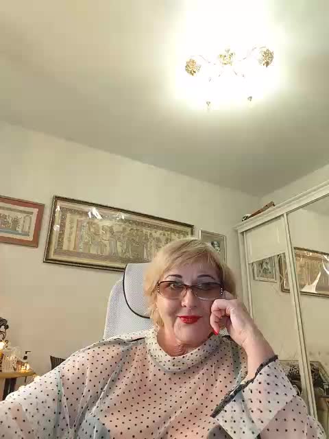 KarinkaSweet Live Sex April 22, 2026