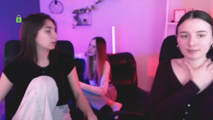 leslie_bird Live Sex April 22, 2026