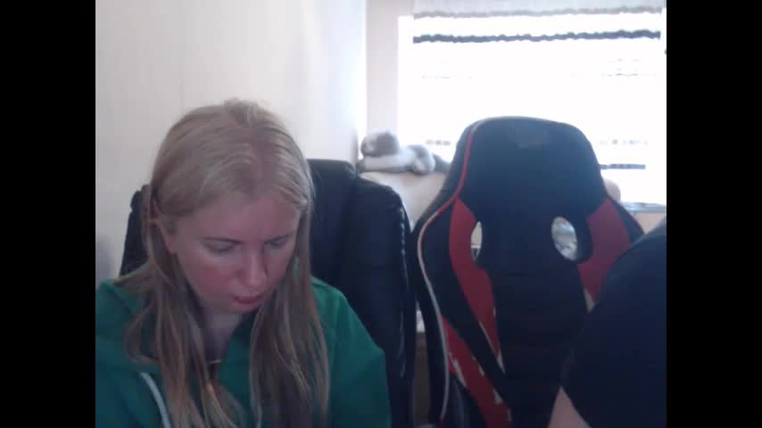 jenisandpeter Live Sex April 22, 2026