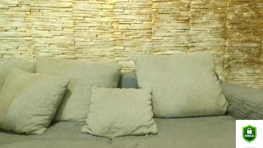 sarah_miaaa Live Sex April 22, 2026