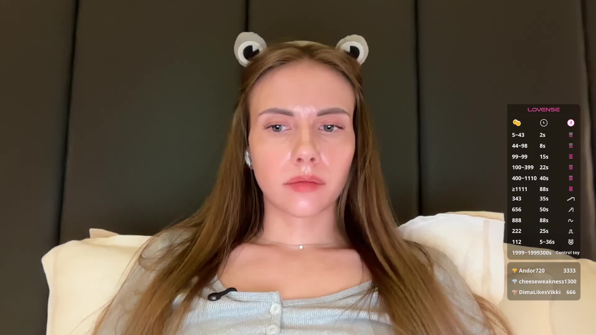 VikkiExtraCheese Live Sex April 22, 2026