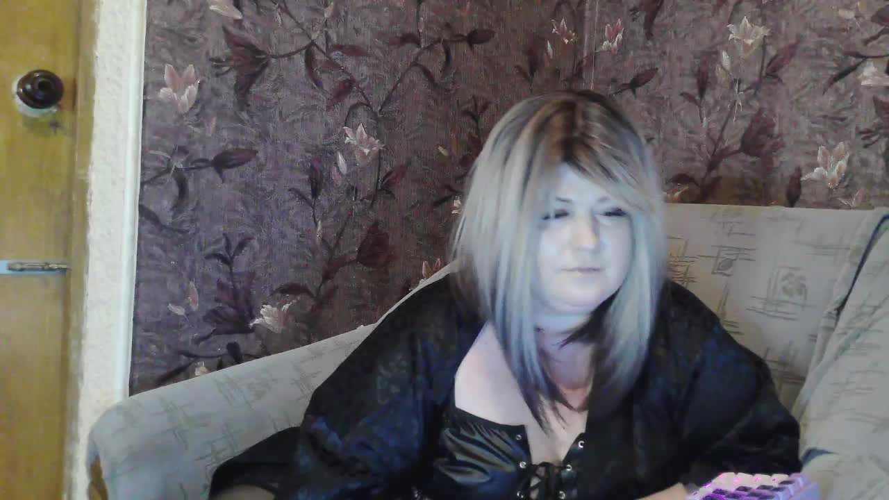 SanLuna Live Sex April 22, 2026