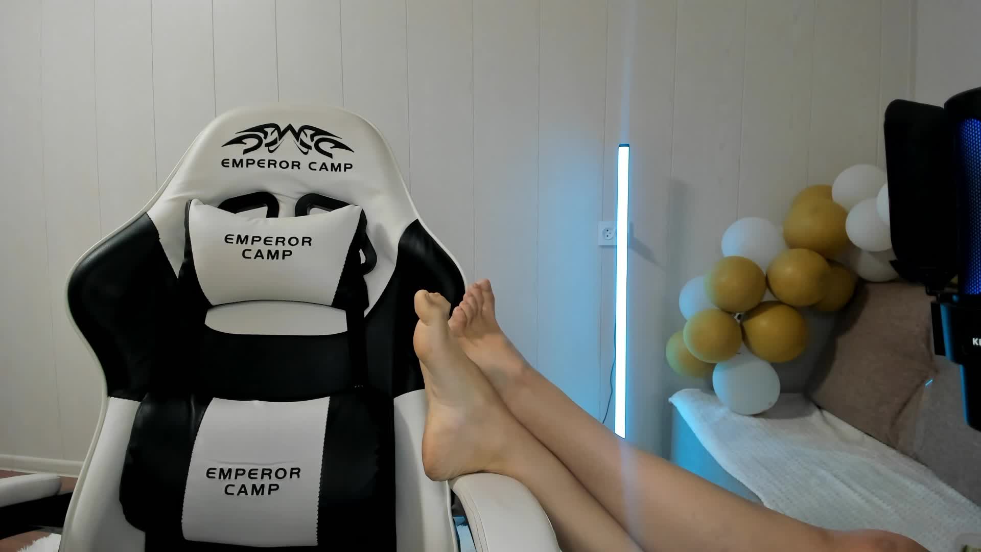 Kiza9 Live Sex April 23, 2026