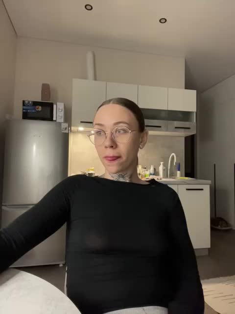v_-_-_v Live Sex April 23, 2026