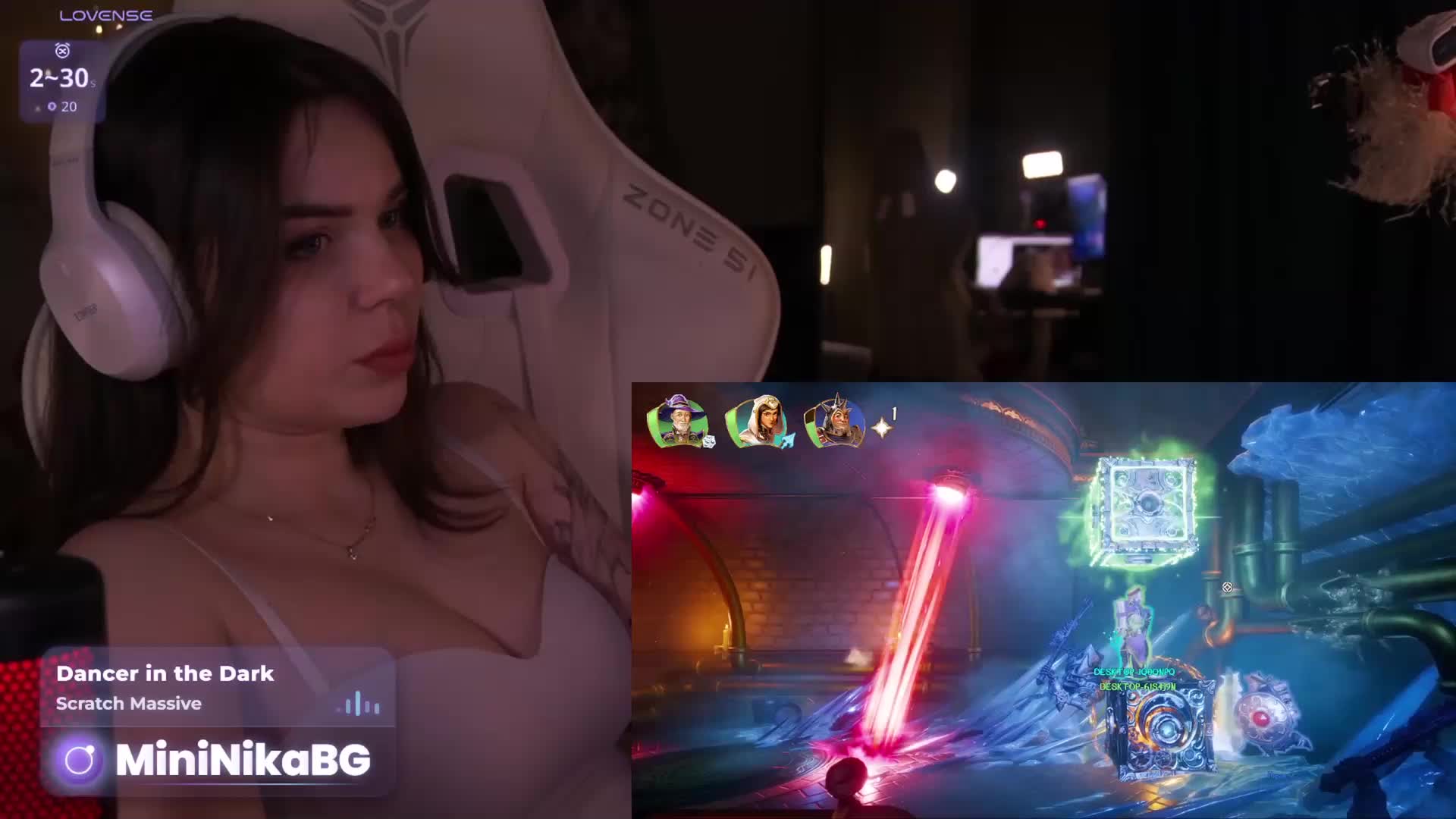 MiniNika Live Sex April 23, 2026