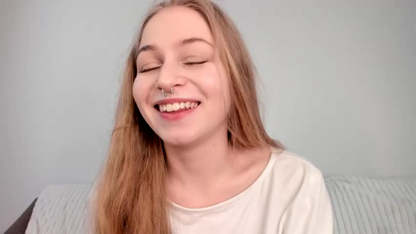 mia_meows Live Sex April 24, 2026